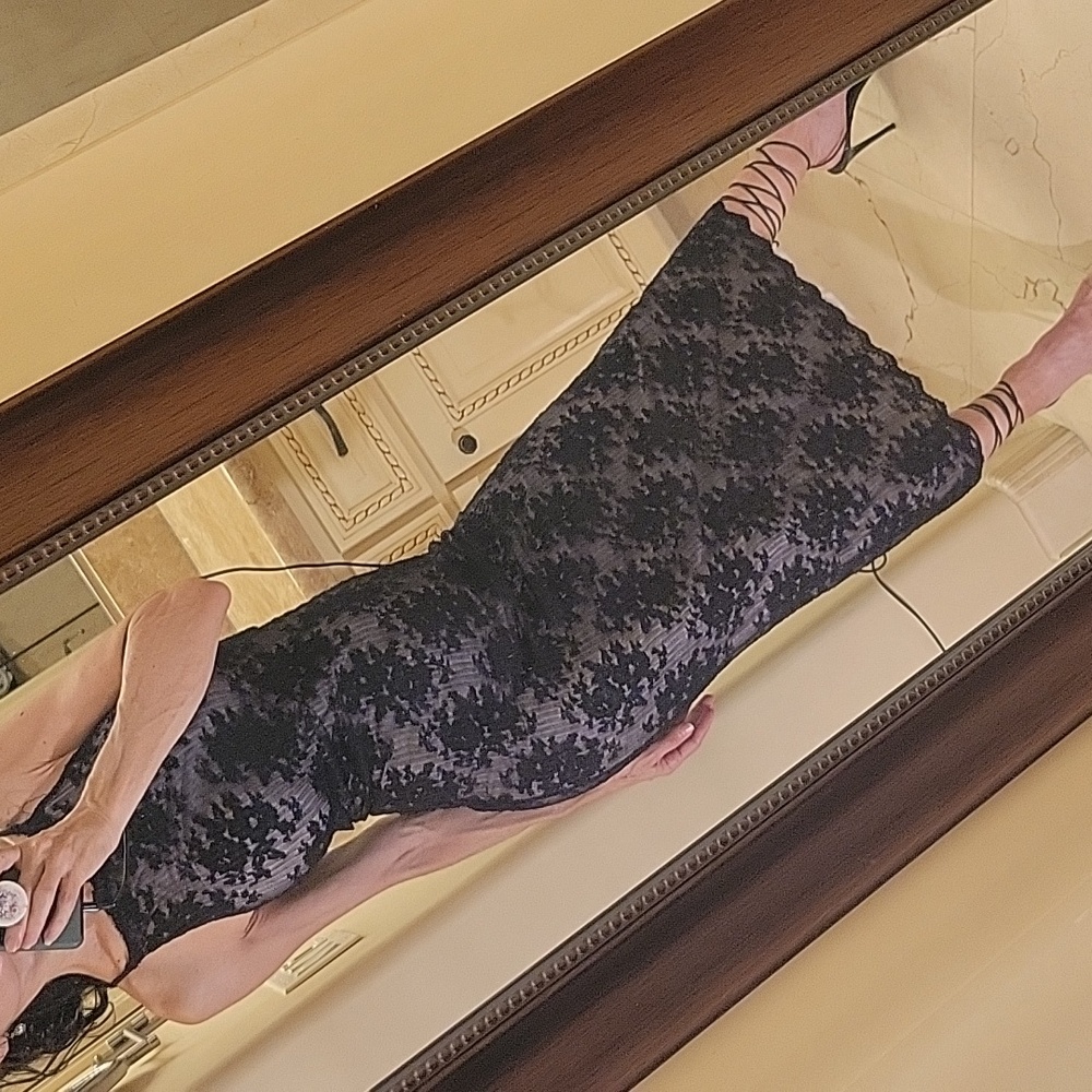 Hugo Buscati Elegant Black Lace Midi Dress, XS - Picture 6 of 16
